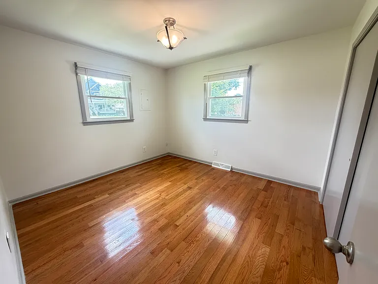 112-10 Theron Dr #A — Photo 7