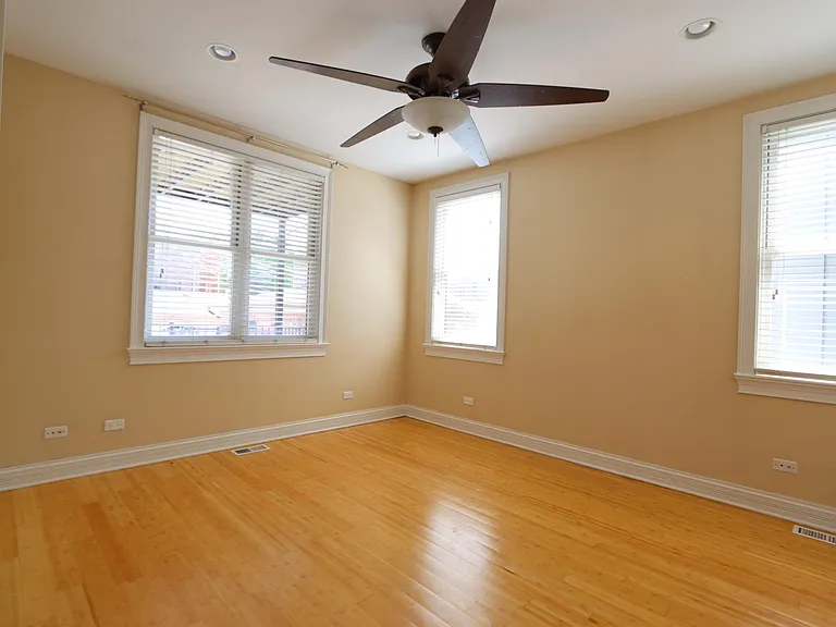 2425 W Arthington St #1 — Photo 12