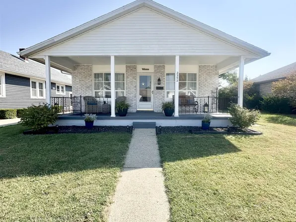 2242 Indiana Ave, Connersville, IN 47331