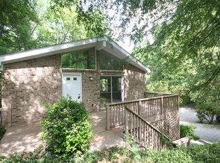 199 Valley Park Dr, Chapel Hill, NC 27514