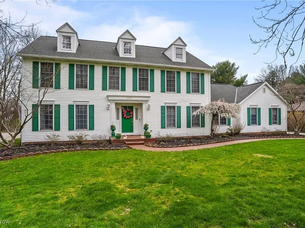 280 Brentwood Dr, Hudson, OH 44236