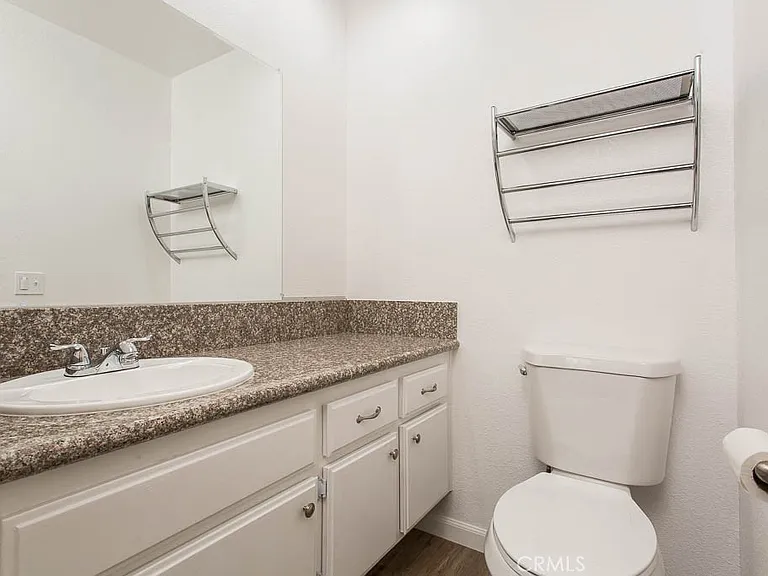 527 Spring Rd #19 — Photo 24