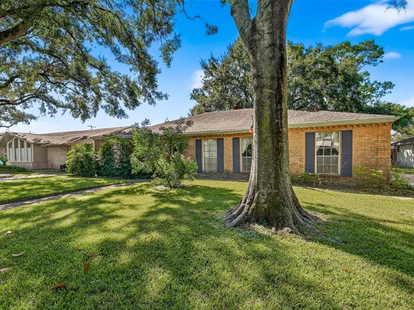5223 Wigton Dr, Houston, TX 77096