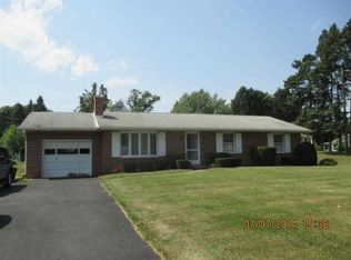 3 Peach Tree Ln, Boiling Springs, PA 17007