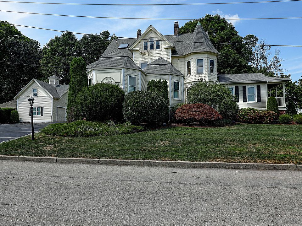 1st image of 1358 Smith St #2