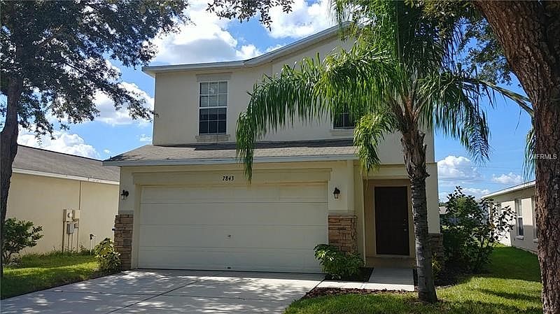 Welcome to 7483 Carriage Pointe Drive!