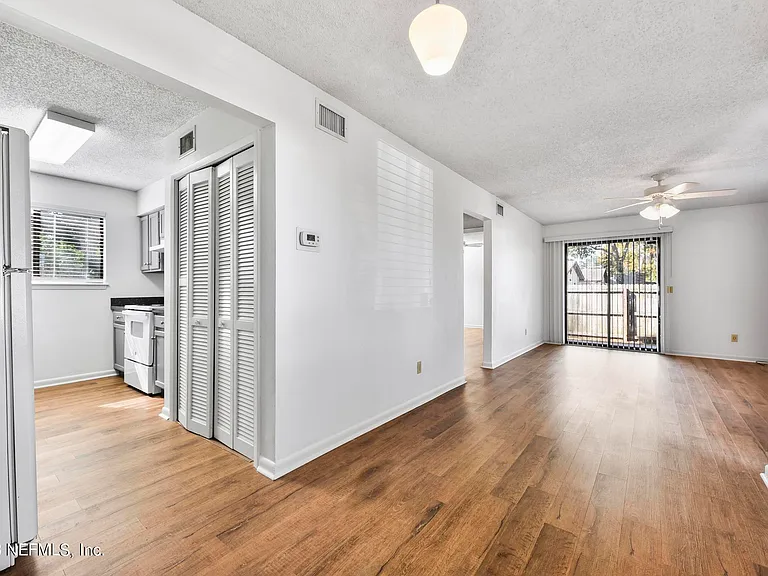 3604 Morton St #1 — Photo 32