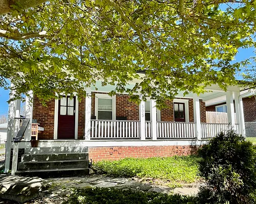 505 Dennis St Photo 1