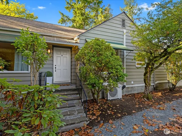 11307 24th Avenue NE, Seattle, WA 98125