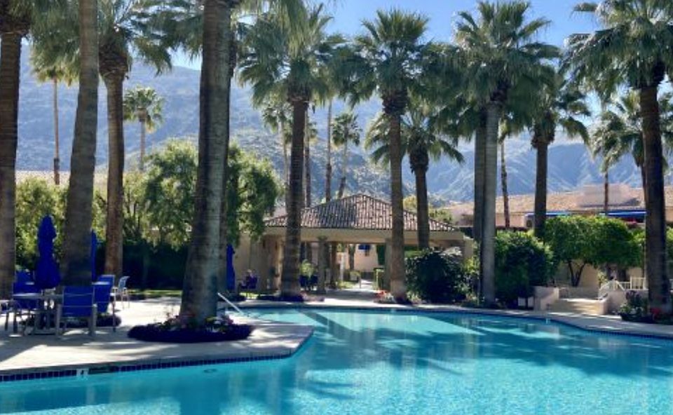 Deauville Resort Pool