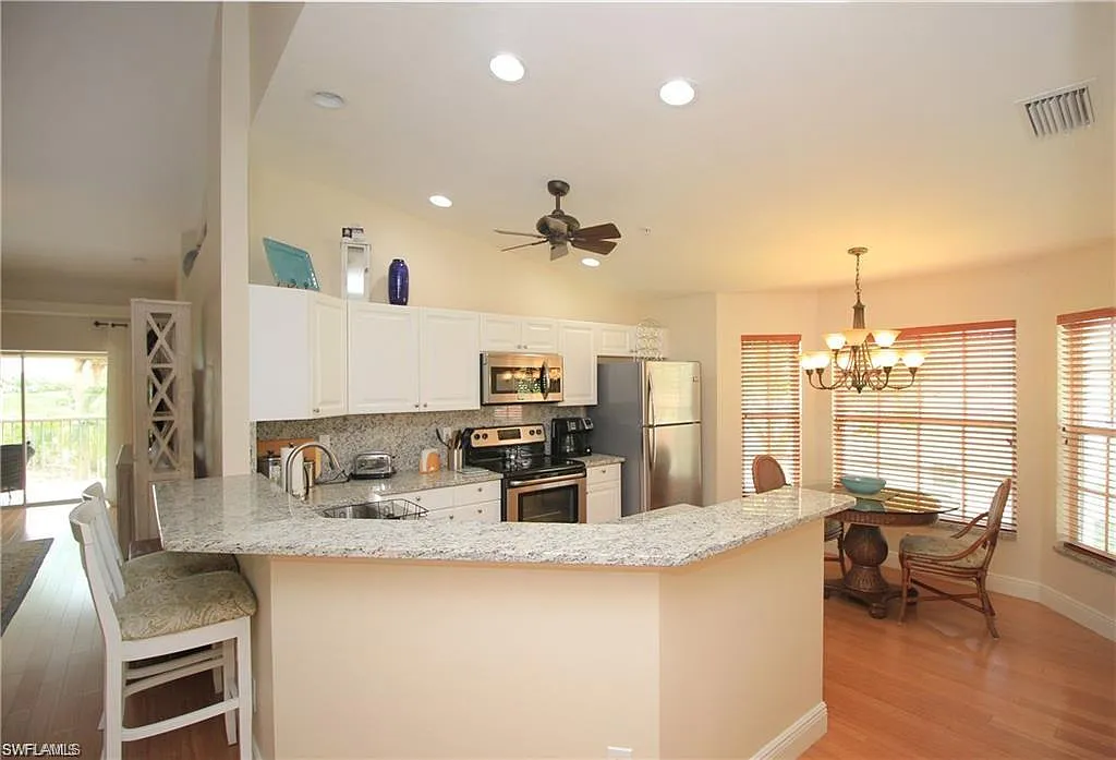 2 bed, 2.0 bath, 1625 sqft, $5,500 — Photo 3