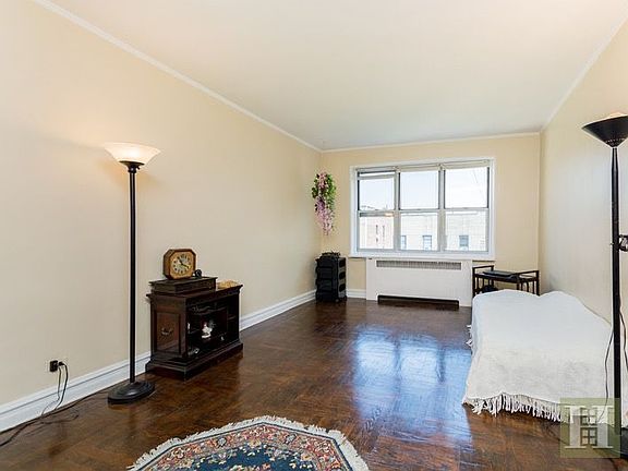 5th image of 100 Bennett Ave APT 6C