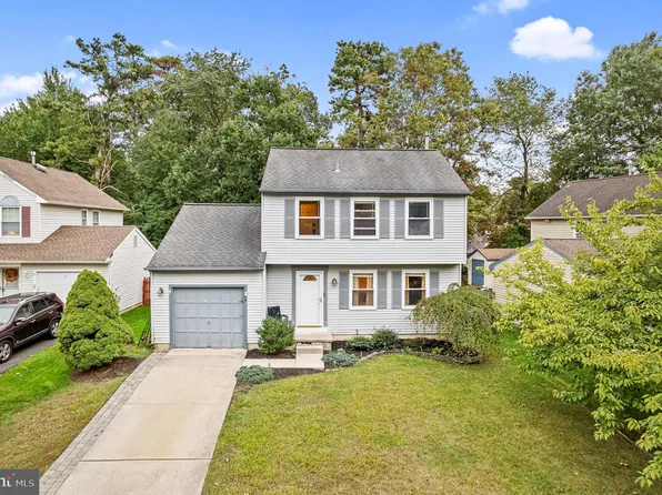 74 Woodstream Dr, Atco, NJ 08004