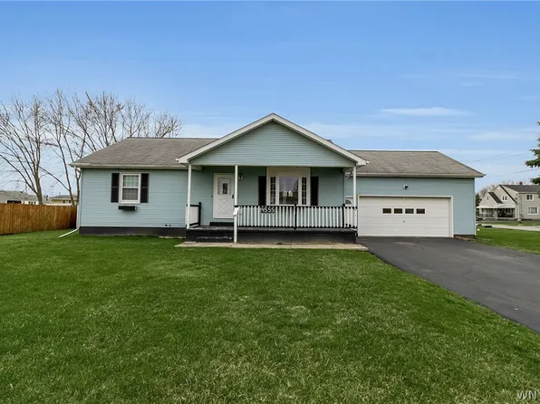 4555 Chester Ave, Niagara Falls, NY 14305