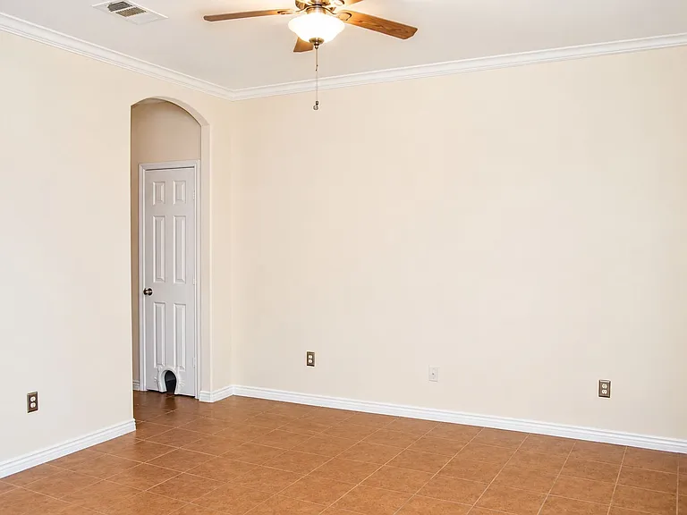 5803 Siltstone Loop — Photo 4