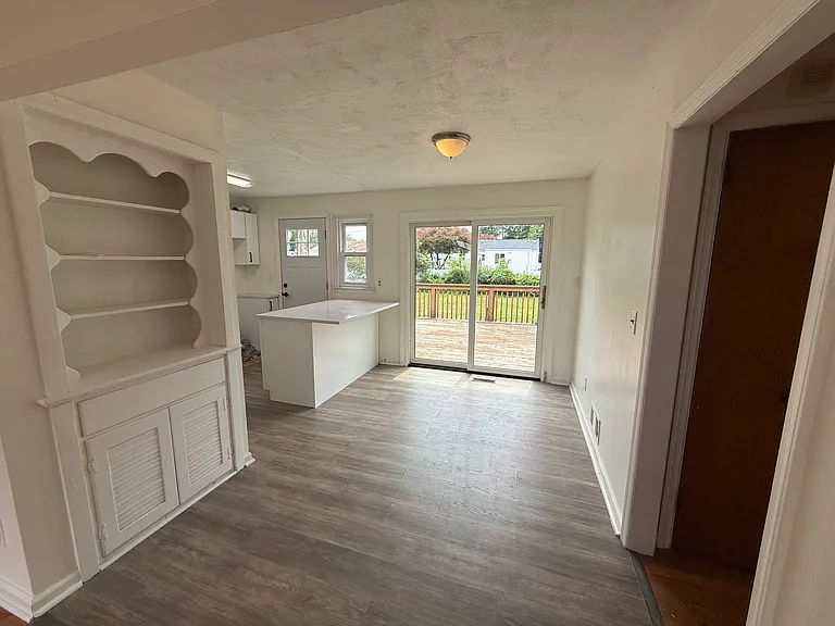 585 Mountainview Dr — Photo 6