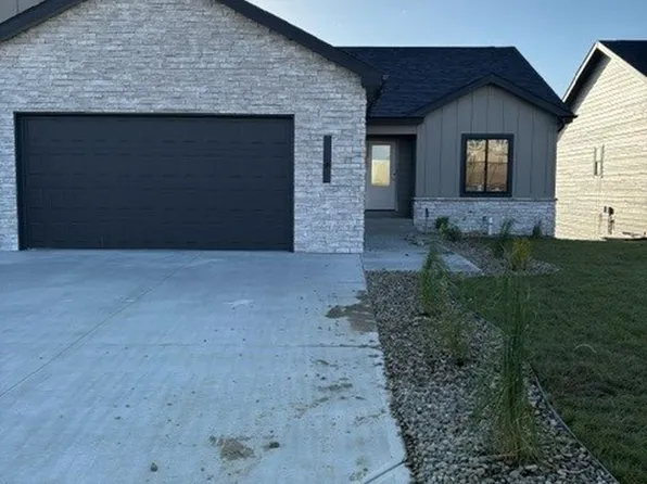 2485 Heathrow Ave, Casper, WY 82609