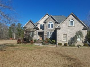 111 Quail Woods Dr, New Bern, NC 28560