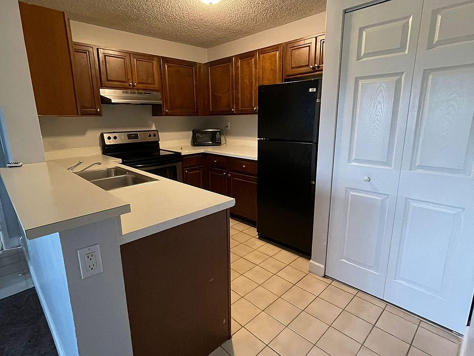 1st image of 351 Palm Way APT 207