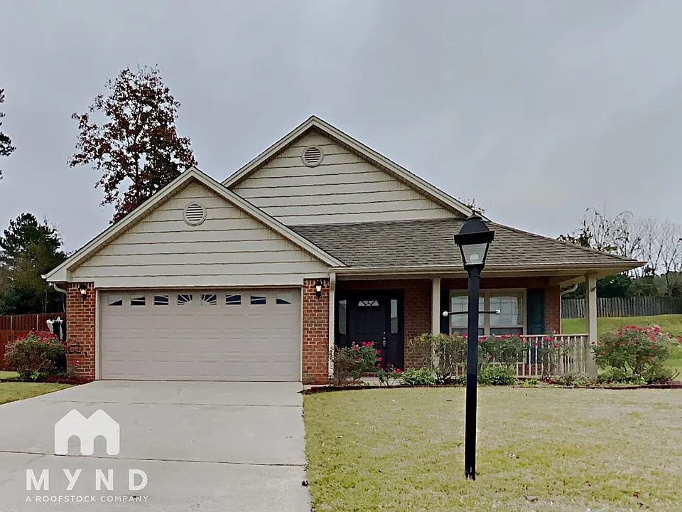 2086 Edgewood Dr