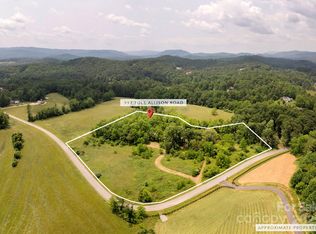 997 Tole Allison Rd, Mills River, NC 28759