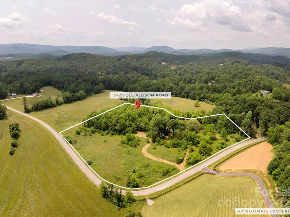 997 Tole Allison Rd, Mills River, NC 28759