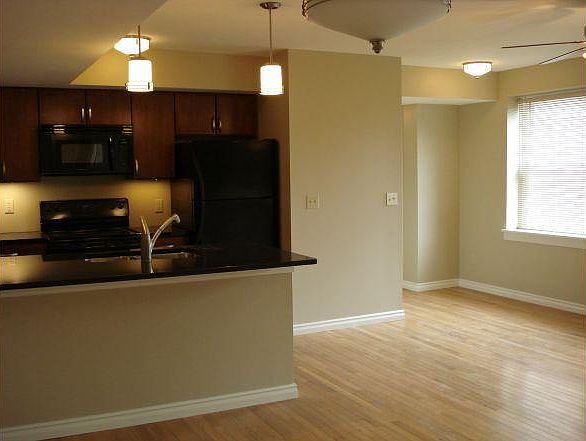 1st image of 3838 Park Ave
