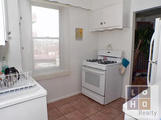 Sold by LoHo Realty | media 12