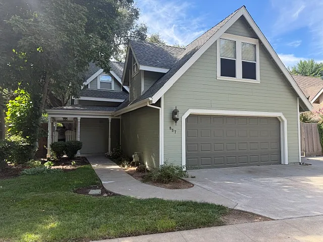 857 Victorian Park Dr
