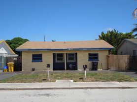 1416 S M St, Lake Worth, FL