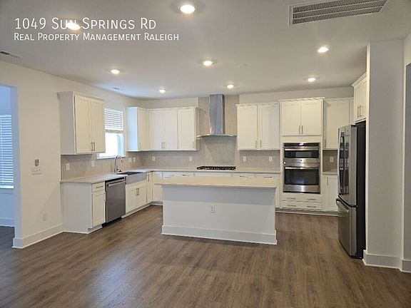 4th image of 1049 Sun Springs Rd