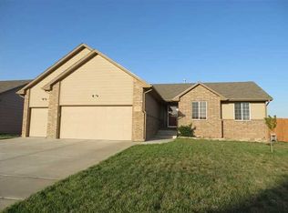 11006 W Hollywood Ct, Wichita, KS 67215