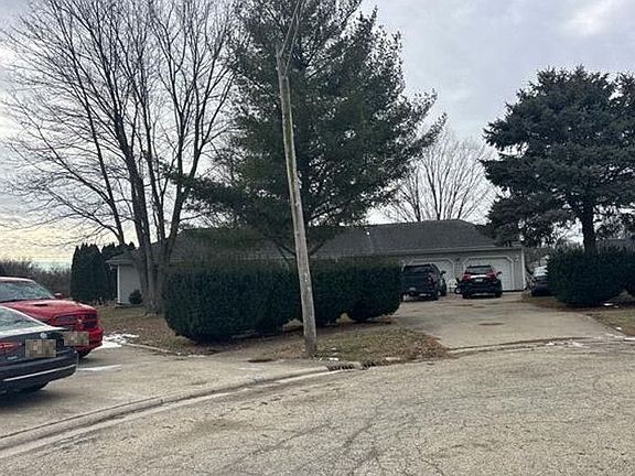 3rd image of 393 9th St