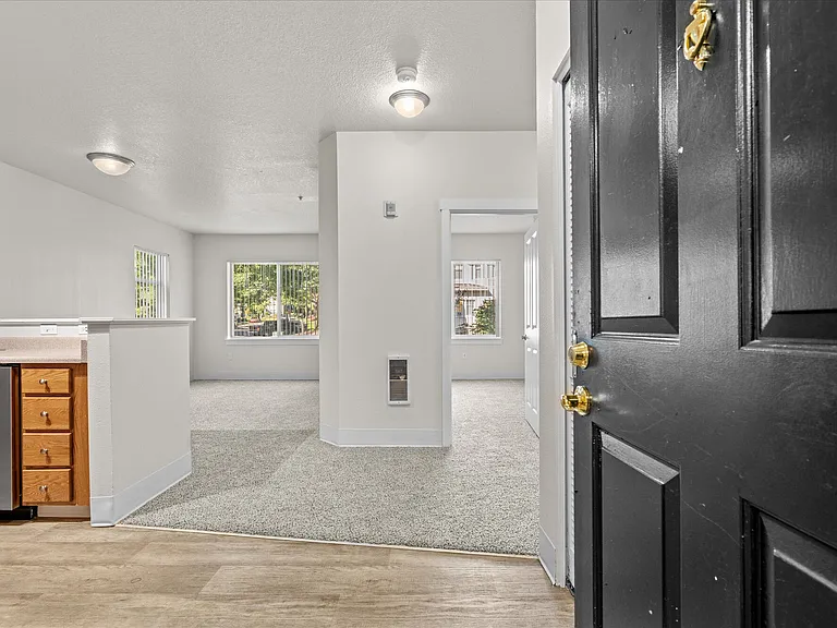Chinook Way Apartments — Photo 39