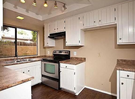 3rd image of 2040 Diamond St Unit 3