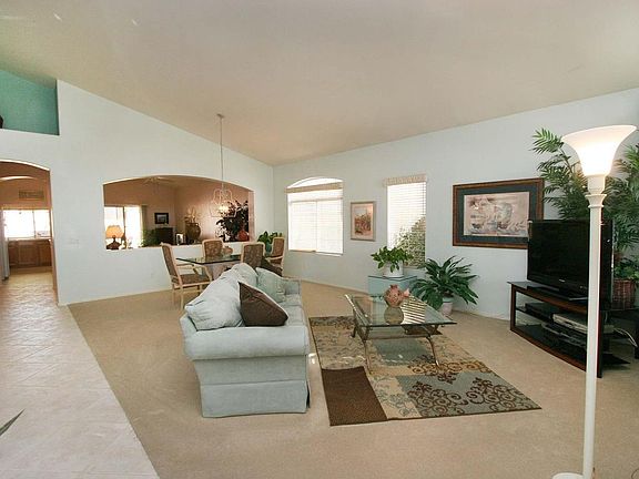4th image of 424 W Buena Vista Dr
