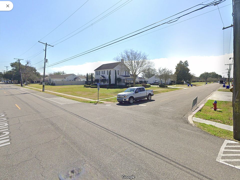 Corner of Menard & Blakt Ct. Great Neighborhood.