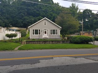 1005 N Division St, Peekskill, NY 10566