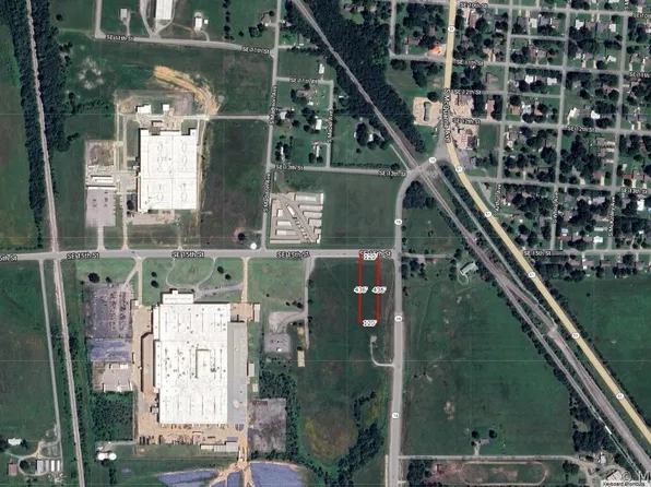 SE 15th St, Wagoner, OK 74467