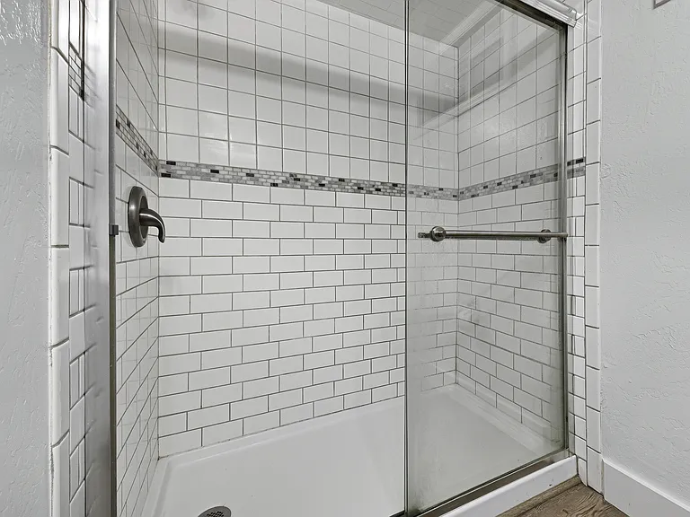 2319 Iowa Ave #B — Photo 13