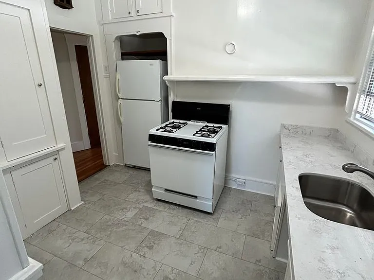 1400 Central Avenue — Photo 16