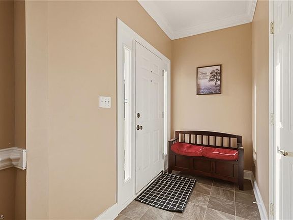 3rd image of 726 Cypress Hill Dr