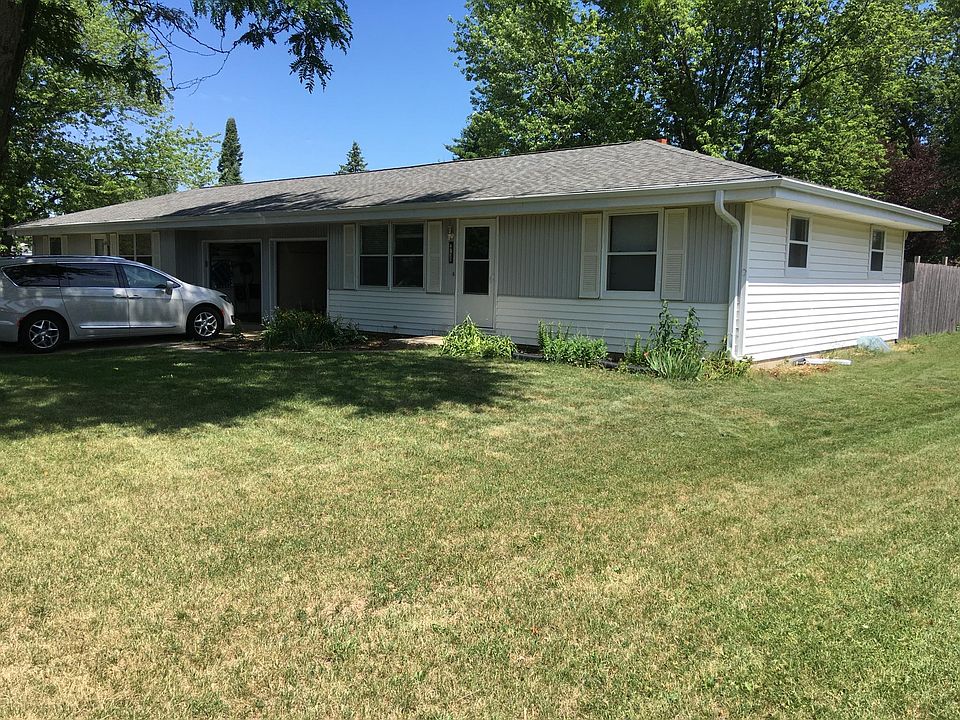 1st image of 2730 Bond Pl #2730