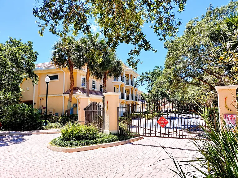 12675 SE Old Cypress Dr #903 — Photo 42
