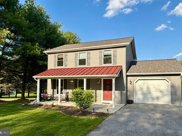 440 Valley View Dr, Hanover, PA 17331
