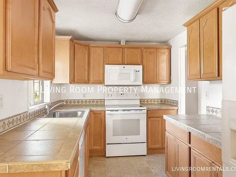 7021 SE 69th Ave — Photo 9