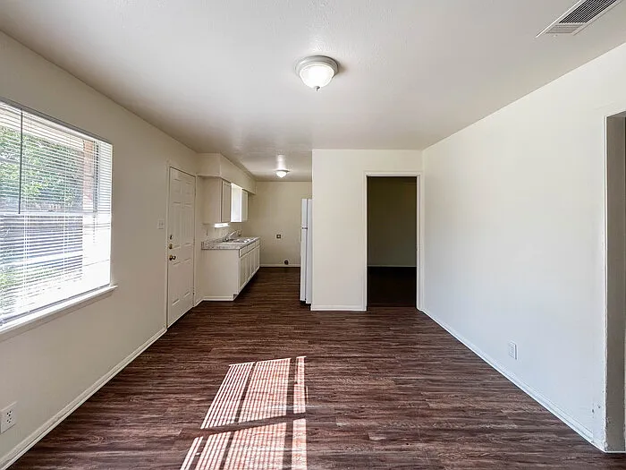 3805 Atlas Dr — Photo 5
