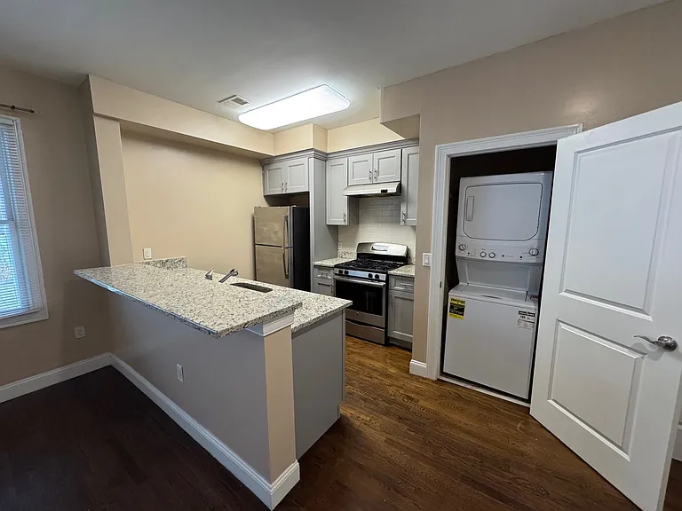 16 Fisk St #1 — Photo 3