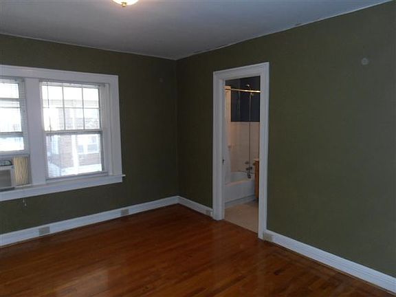 4th image of 3600 Roanoke Pkwy