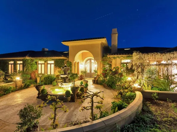 28025 Natoma Rd, Los Altos Hills, CA 94022